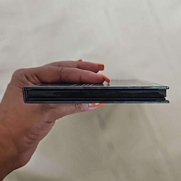 Hipdot Pressed Eyeshadow Palette 15 Beautiful Shades Green - Picture 9 of 16